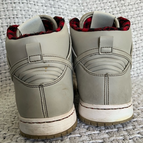 Nike Dunk Ultra High Top Mens Sz 8.5 Waterproof Grey Sail Red Plaid - Picture 7 of 12